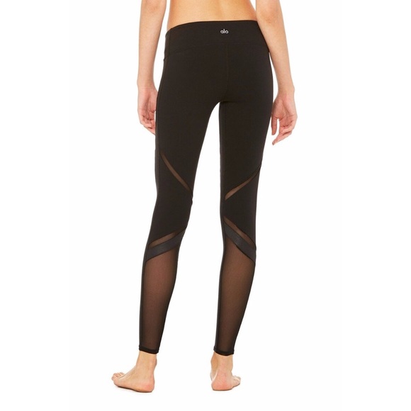 ALO Yoga Epic Legging - Picture 2 of 8